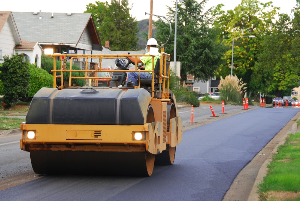 Read more about the article Sealcoat vs. Repaving: Which is Right for Your Business?