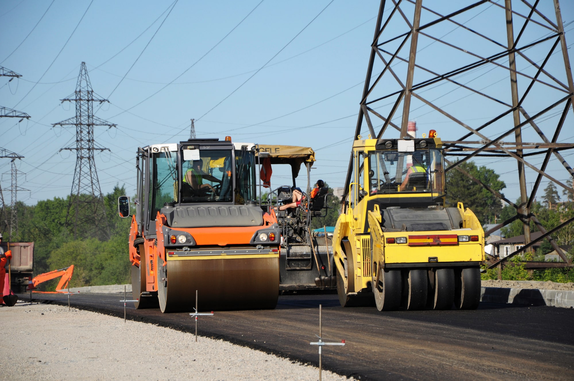 Read more about the article When to Choose Full Resurfacing: Signs Your Asphalt Needs a Fresh Start