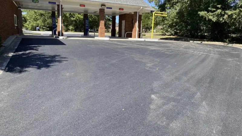 Fifth Third Bank asphalt paving project